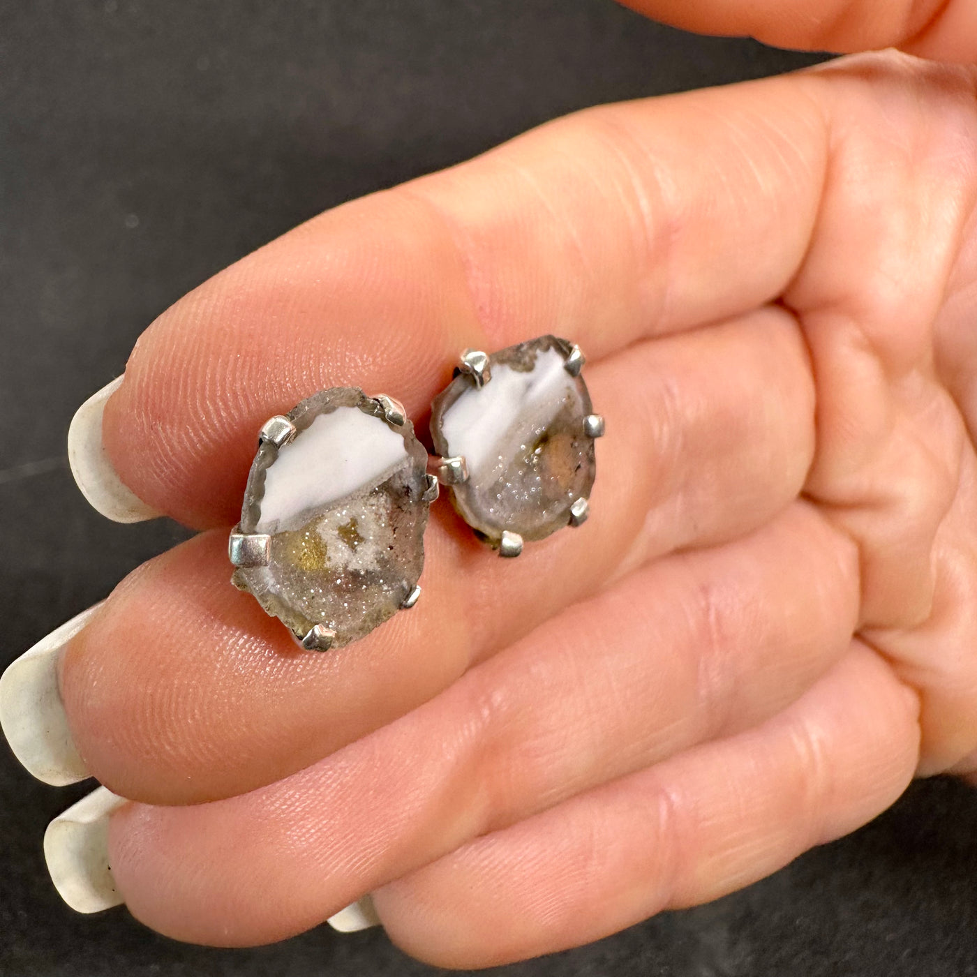 17 Tabasco Agate Geode Stud Silver Earrings