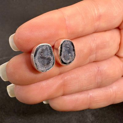 18 Tabasco Agate Geode Stud Silver Earrings