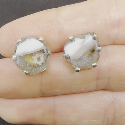 17 Tabasco Agate Geode Stud Silver Earrings