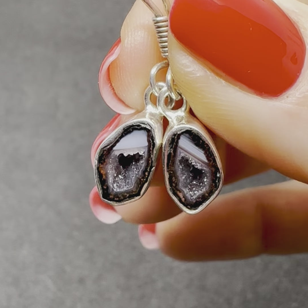 Dark Volcán Tabasco Agate Geode Silver Drop Earrings